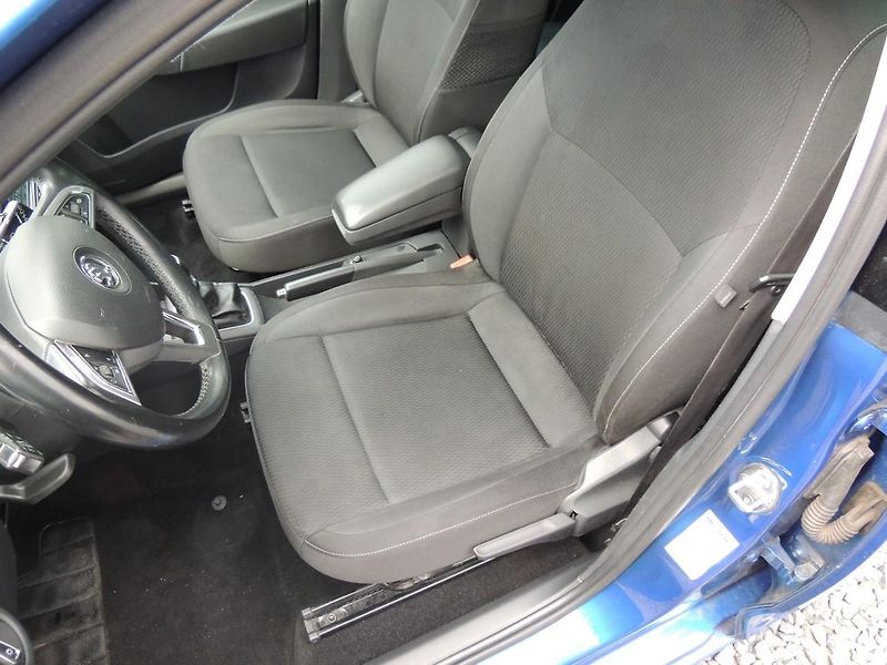 Škoda Rapid (2014) 1.2TSi,77kw,dobrá výbava - fotka 23 z 40