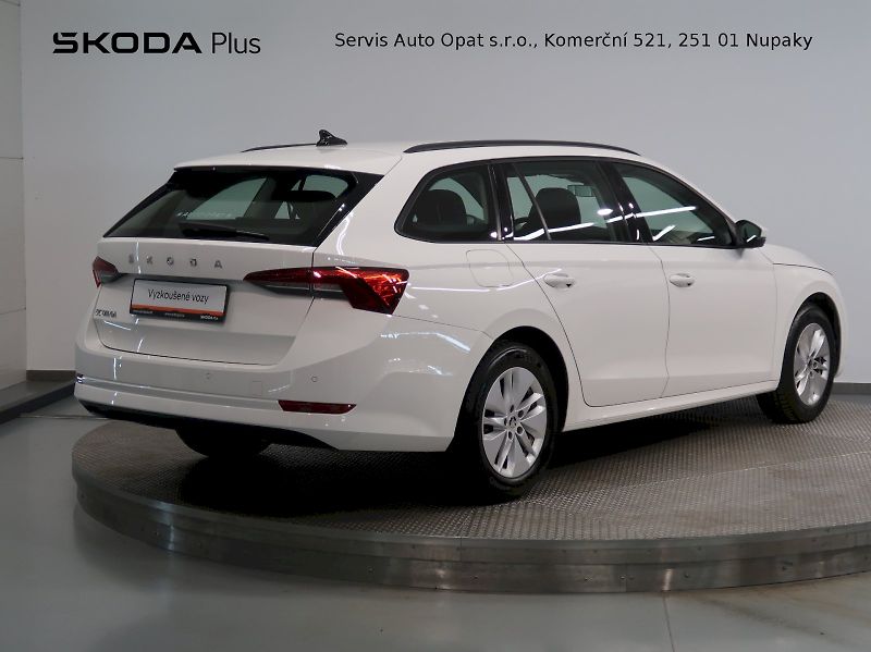Škoda Octavia (2024) AMBITION 1.5TSI 110KW - fotka 2 z 36
