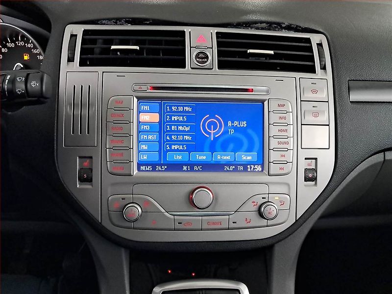 Ford Kuga (2012) 2.0 TDCi, 4X4, Navi, Tempomat - fotka 12 z 19
