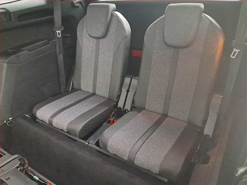 Peugeot 5008 (2018) Allure PureTech 130, Automat - fotka 18 z 23