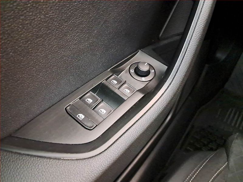 Škoda Superb (2015) Style Plus 1.6 TDI, Automat - fotka 18 z 24