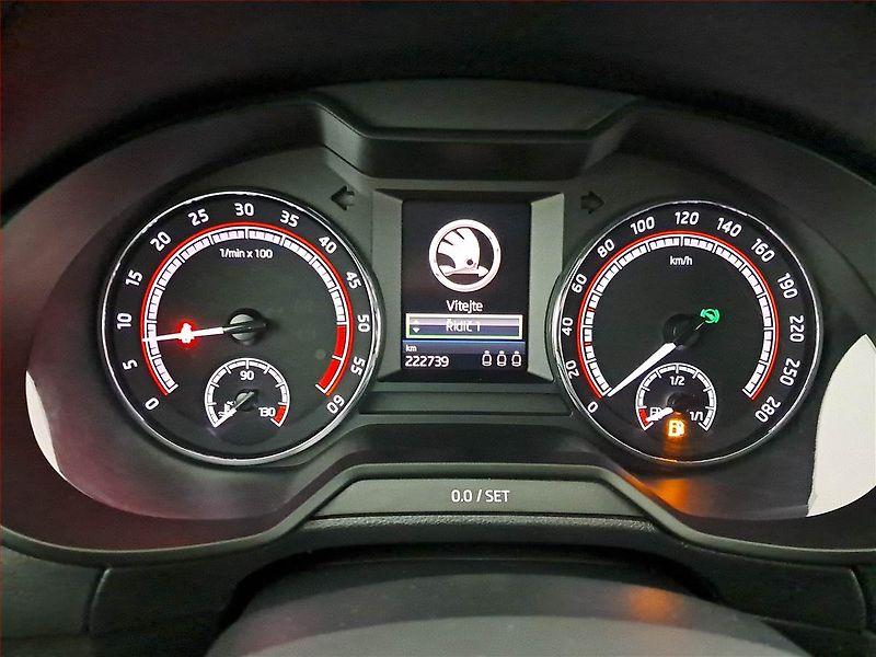 Škoda Octavia (2018) RS 2.0 TDI, Automat, Kůže - fotka 11 z 16