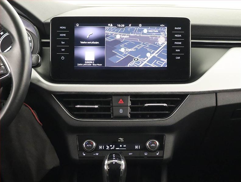 Škoda Kamiq (2022) 1.0 TSI - fotka 12 z 22