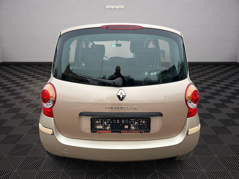 Renault Modus (2004) 1.6 16v 65kw - fotka 6 z 22