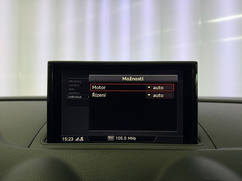 Audi A3 1.6 TDI LIMOUSINE SPORT, NAVIG - fotka 16 z 20