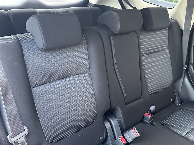 Mitsubishi Outlander 2,2 DI-D 150PS  Intense+ -7 4x - fotka 21 z 53