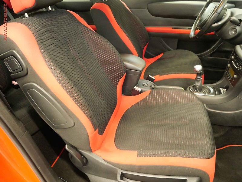 Citroën C4 (2010) 1.6 16v, 2.maj,ČR, Klima - fotka 12 z 21