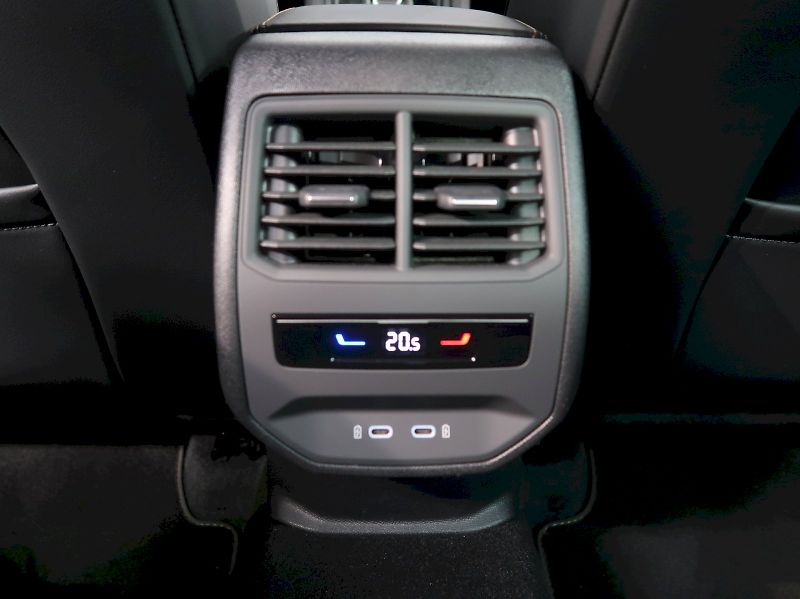 Cupra Formentor (2023) 2.0TSI 140KW 4x4 DSG TAŽNÉ - fotka 46 z 49