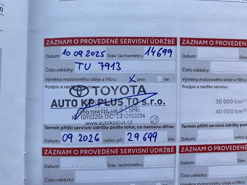 Toyota Yaris 1.5HEV, ČR-1m, Comfort, DPH - fotka 32 z 32
