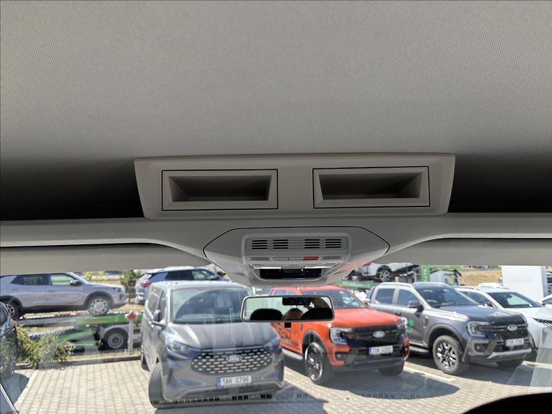 Volkswagen Crafter 2,0 TDI 130kW dlouhy rozvor L4 - fotka 18 z 35