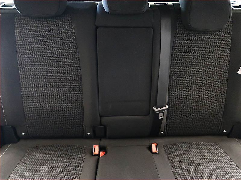 Peugeot 308 (2017) 1.2 PureTech, Navi, Tempomat - fotka 10 z 15