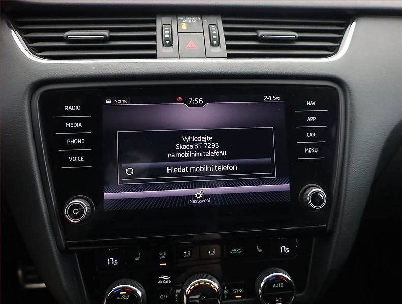Škoda Octavia (2018) Scout 1.8 TSI, 4X4, Automat - fotka 13 z 20