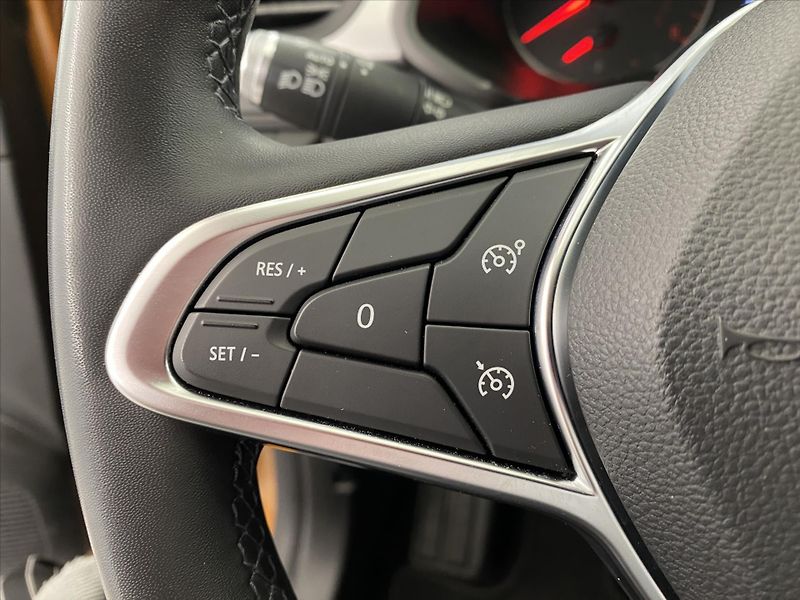 Renault Captur 1,0 TCe 74kW 1.Majitel - fotka 14 z 24
