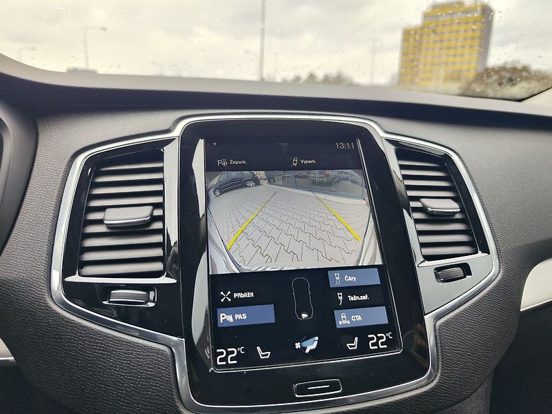 Volvo XC90 2.0 T6/235kW Momentum AWD ČR - fotka 24 z 35
