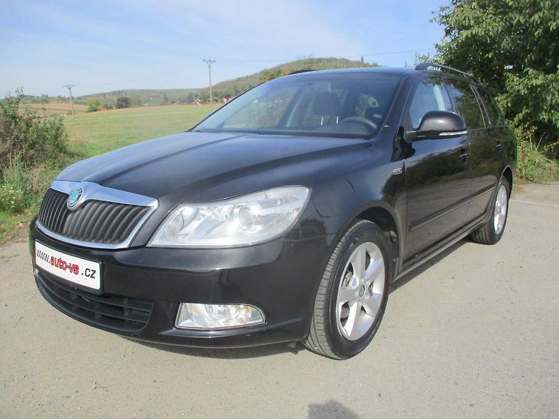 Škoda Octavia 1.2 TSi*TAŽNÉ*L+Z PNEU*VÝHŘEV - fotka 1 z 43
