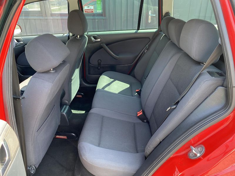 Škoda Octavia 1.6MPI 75kW-1xMAJ.-KLIMATIZACE - fotka 20 z 30