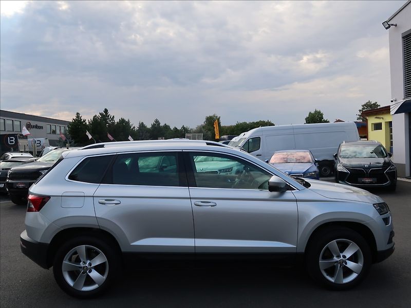 Škoda Karoq 2,0 TDi,110kW,Style,1majČR,4X4 - fotka 6 z 30