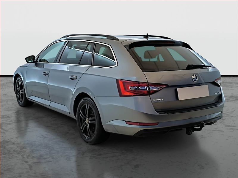 Škoda Superb (2015) Ambition Plus 1.6 TDI, Navi - fotka 4 z 16