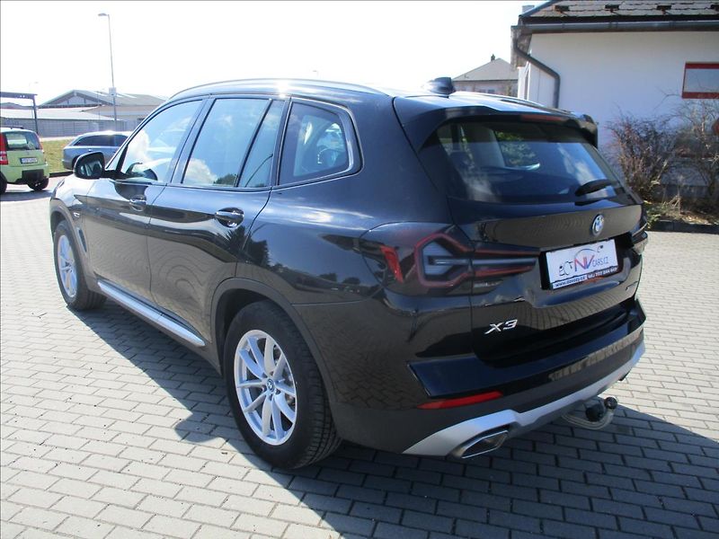 BMW X3 2,0 i xDrive 30e 215kw Hybrid - fotka 3 z 31