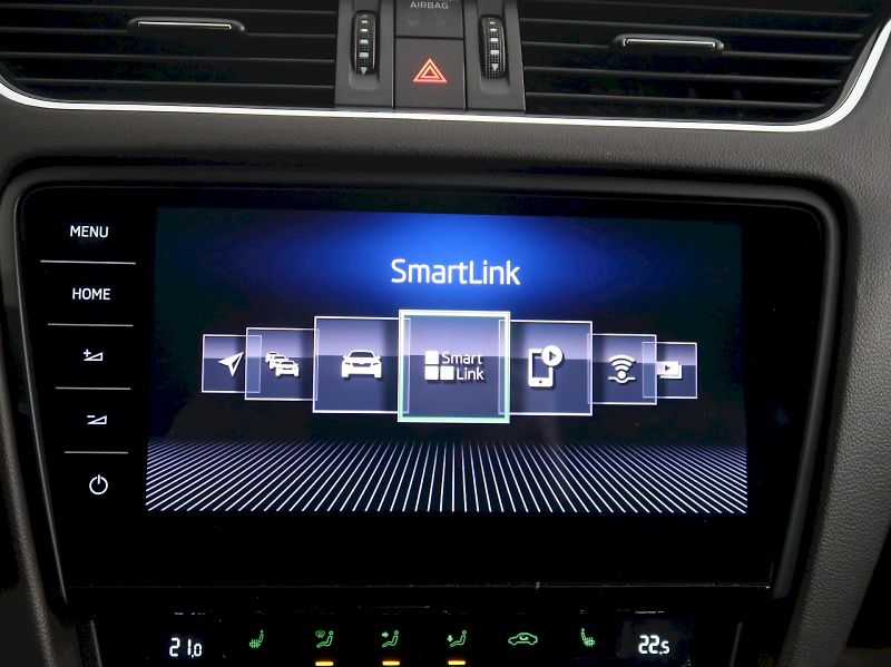 Škoda Octavia (2019) LAURIN&KLEMENT 2.0TDI 135KW 4x - fotka 21 z 40