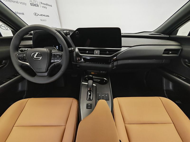 Lexus UX 300h F Sport Design 300H - fotka 15 z 44
