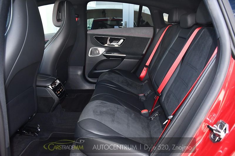 Mercedes-Benz EQE 43AMG HUD 1M PANORAMA - fotka 13 z 60
