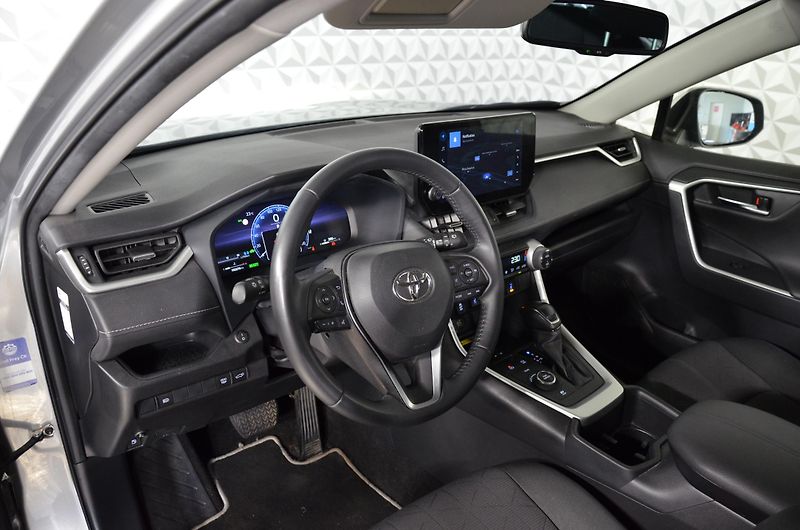 Toyota RAV4 (2023) 2.5 Hybrid Comfort 4WD AT - fotka 9 z 21