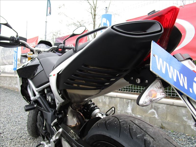 Aprilia 750 ABS  Dorsoduro - fotka 20 z 25