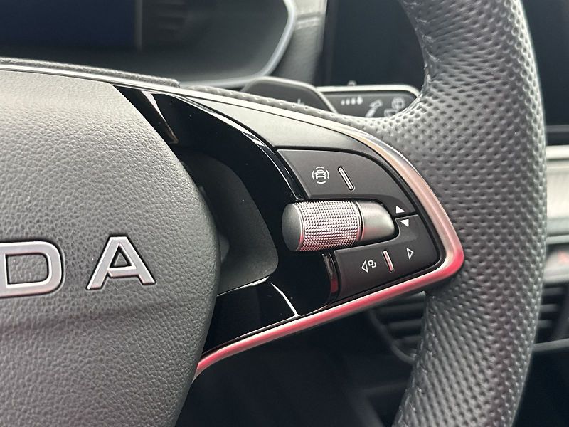 Škoda Octavia (2025) Combi 2.0 TDi DSG Sportline - fotka 16 z 36
