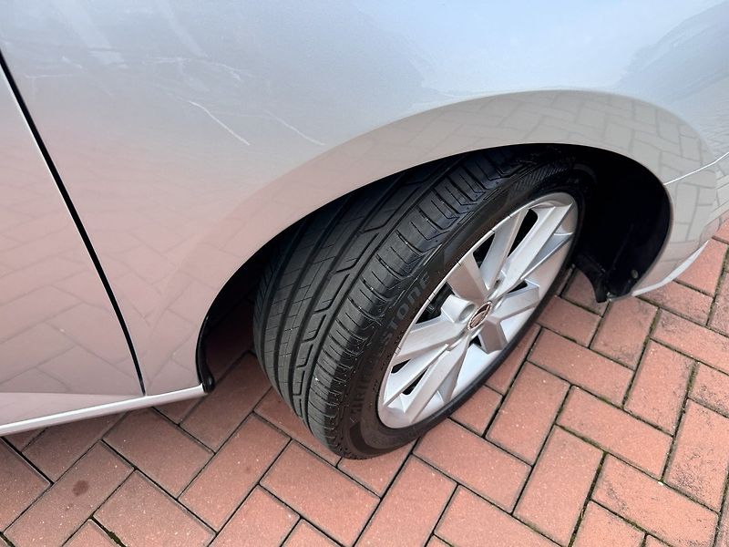 Škoda Fabia (2016) 1.2TSi Joy Navi Digi Klima - fotka 45 z 48