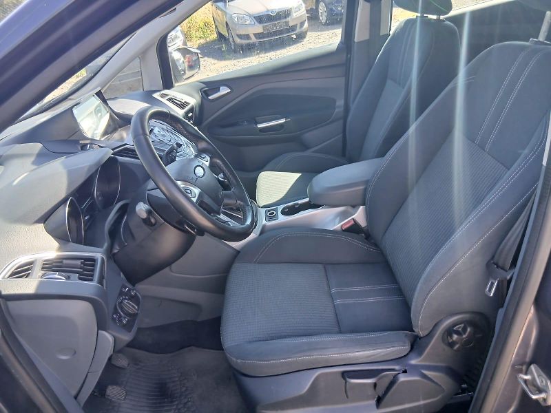 Ford C-MAX 1.6 TDCI, ALU, 6 rychlostí - fotka 18 z 39