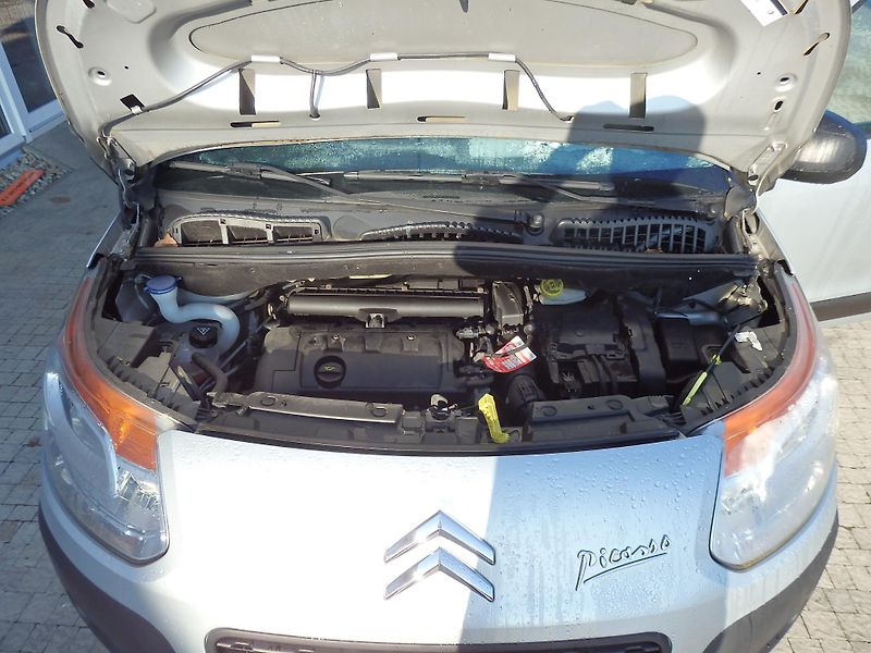 Citroën C3 Picasso 1.4i KLIMATIZACE, ESP - fotka 14 z 15
