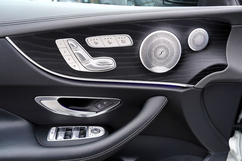 Mercedes-Benz Třídy E E 53 AMG 4Matic+/440PS - fotka 22 z 49