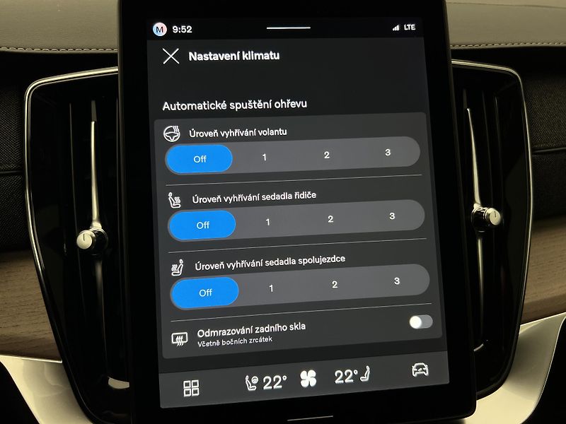 Volvo XC90 T8 AWD RECHARGE PLUS DARK AUT - fotka 34 z 48