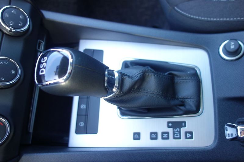 Škoda Octavia 1,5TSi DSG ! NAJ.9600km !!! - fotka 17 z 28
