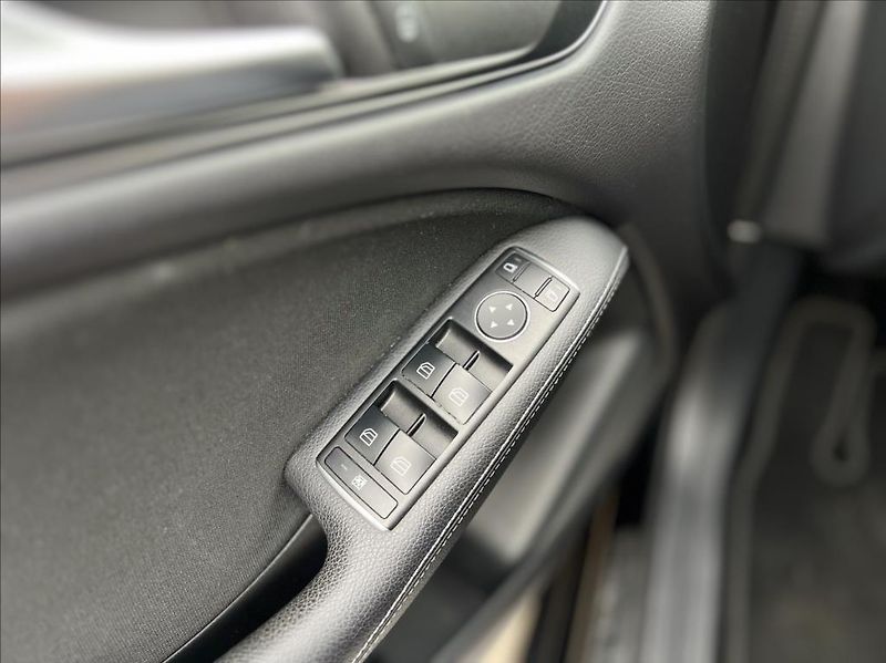 Mercedes-Benz Třídy B 180 CDI / 7G-DCT - fotka 38 z 41