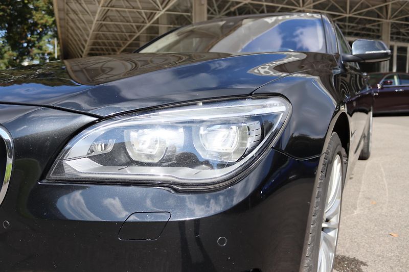 BMW Řada 7 730D XDRIVE F01 190kW - fotka 4 z 48
