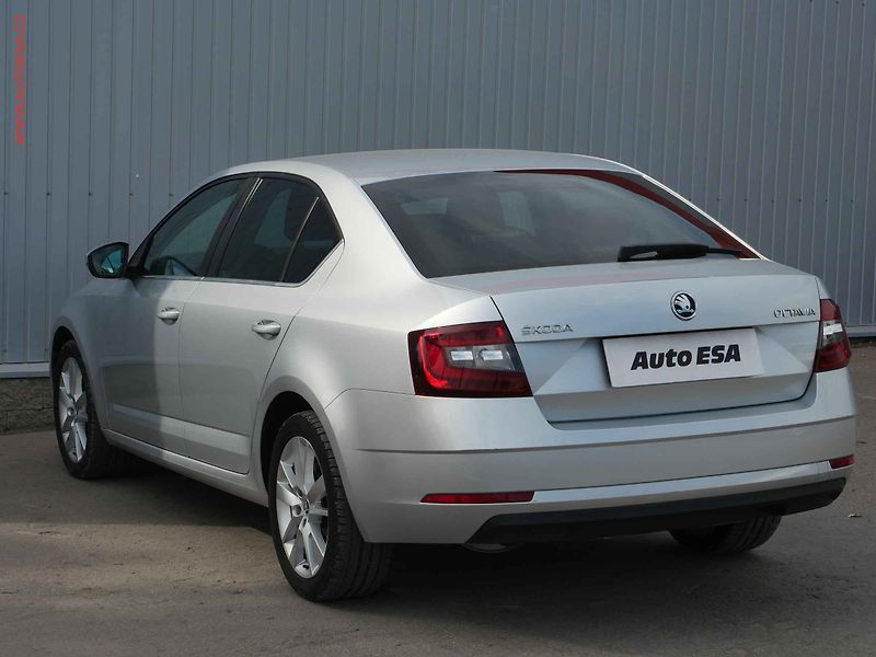 Škoda Octavia (2018) 1.4 TSI, ČR, Style - fotka 6 z 25