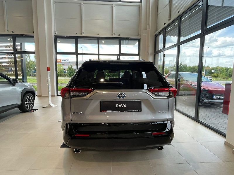 Toyota RAV4 2.5 4x4 Plug-In Selection - fotka 6 z 25