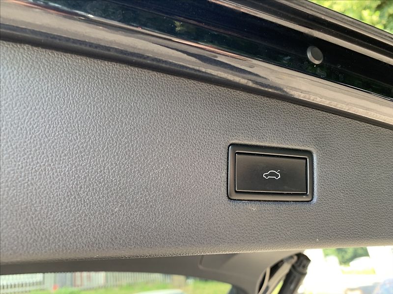 Volkswagen Tiguan 2,0 TDI 4X4 DSG 140KW PANORAMA - fotka 27 z 28
