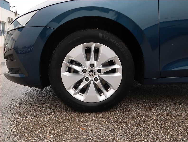 Škoda Octavia (2022) 2.0 TDI, Automat, Navi - fotka 15 z 22