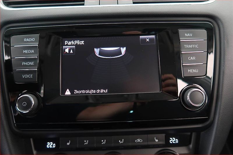 Škoda Octavia (2014) Ambition 1.6 TDI, Navi - fotka 18 z 18