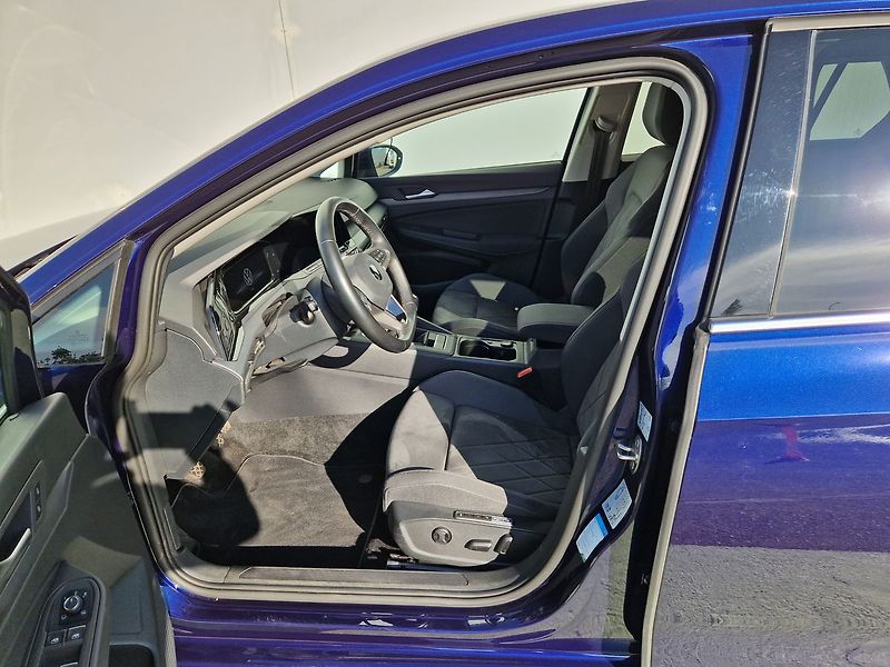 Volkswagen Golf Style 1.5 TSI - fotka 25 z 36