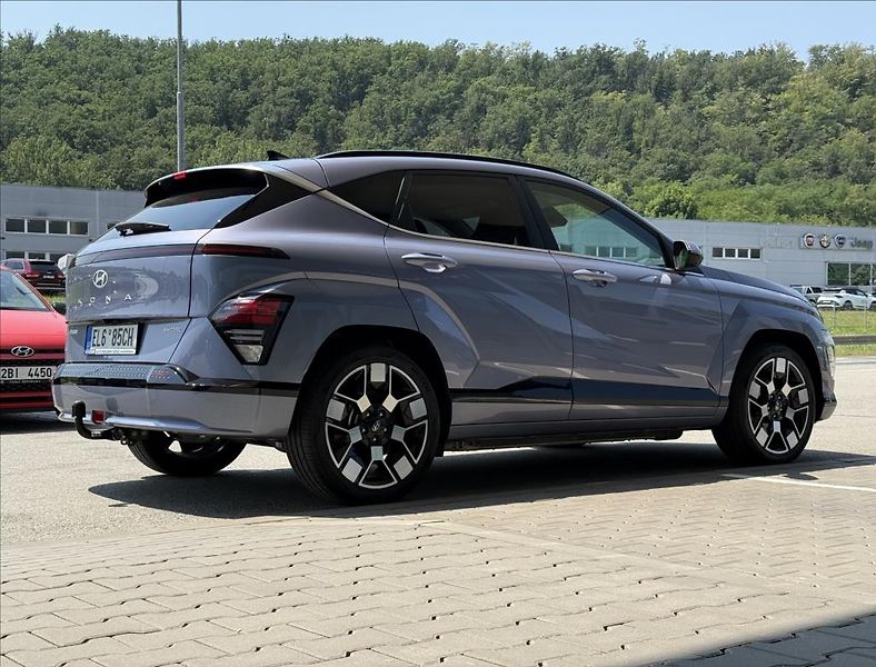 Hyundai Kona Power 65kWh  Style Premium - fotka 3 z 29