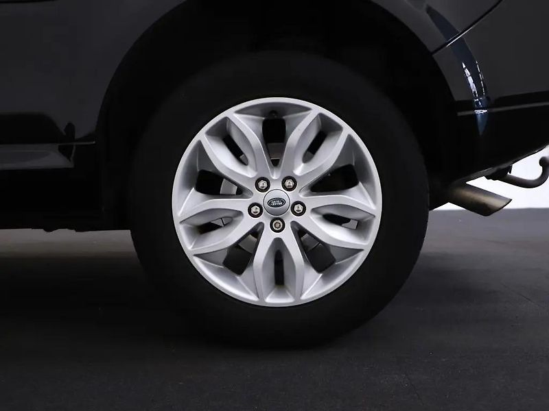 Land Rover Freelander 2.2 TD4 Aut. Prestige TZ 1.Maj - fotka 11 z 13