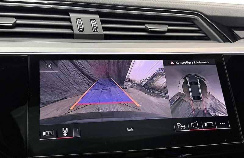 Audi Q8 e-tron 55 Sportback Q 360 Matrix Pano - fotka 24 z 36