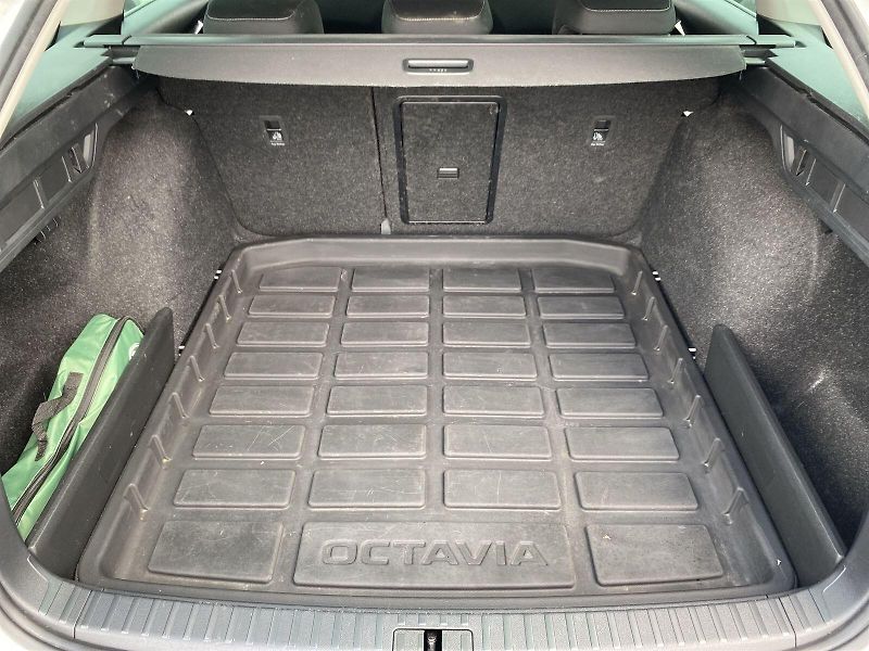 Škoda Octavia (2024) Combi 2.0 TDI Ambition - fotka 27 z 31