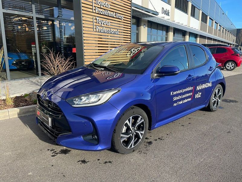 Toyota Yaris 1.5 Hybrid 116k automat Style - fotka 2 z 28