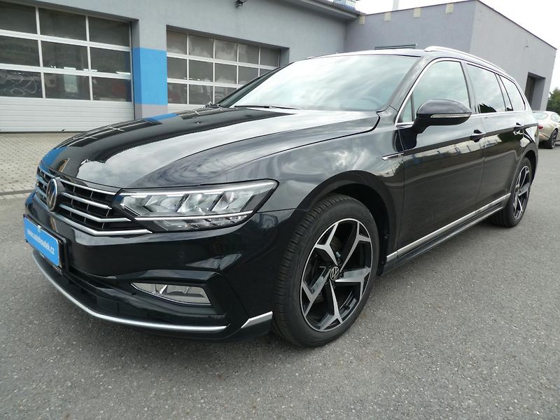 Volkswagen Passat Variant 2,0TSi 140kW R LINE automat - fotka 1 z 15