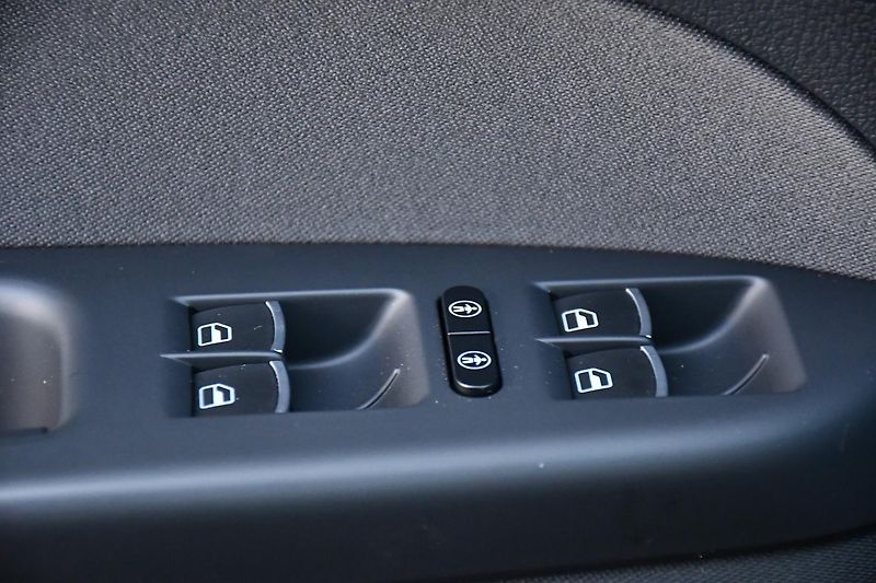 Volkswagen Touran 1.6TDi 77kW TAŽNÉ  - fotka 26 z 45